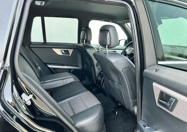 Mercedes-Benz GLK cena 52900 przebieg: 274000, rok produkcji 2010 z Gniezno małe 667